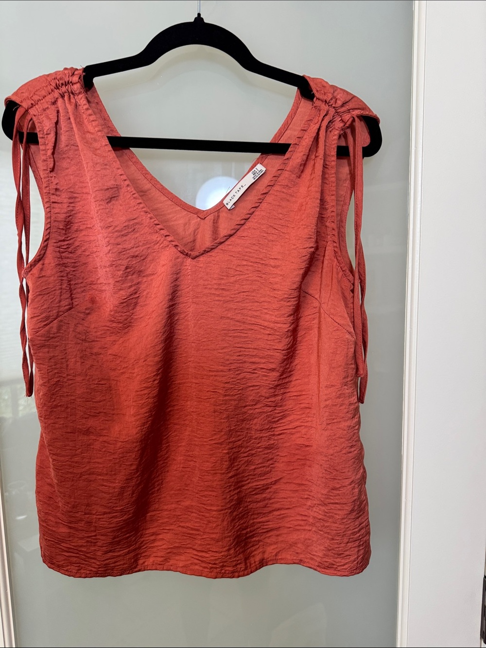 Lightweight Tie-Shoulder V-Neck Camisole in Rust